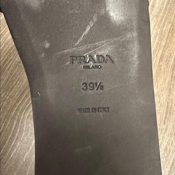 Prada Leather Logo Flat Slides - Picture 4 of 4